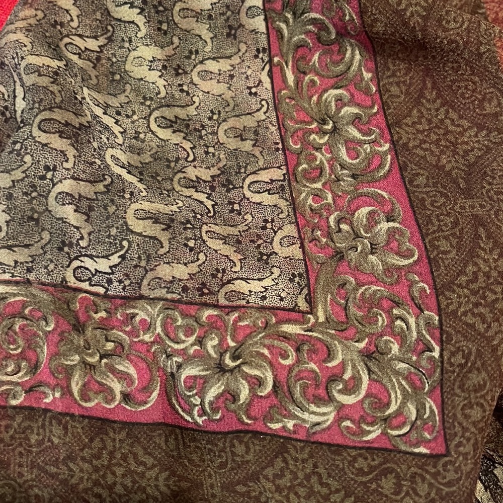 Elegant Vintage Echo Silk Small Square Scarf for Neck, Purse or Belt Embellish